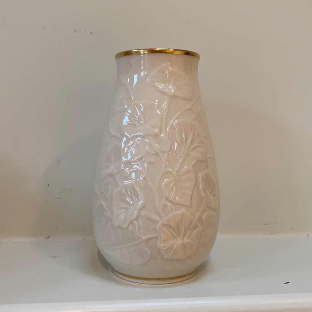 Lenox “Morning Glory” vase